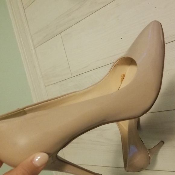 Nine west nude shows - Picture 8 of 9